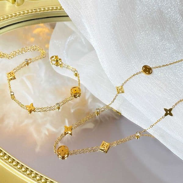 Titanium 18K gold Clover necklace women designer necklace flower hollow out Set high end Gold Pendant chain charm Stainless Steel Luxury jewelry gift Q260622