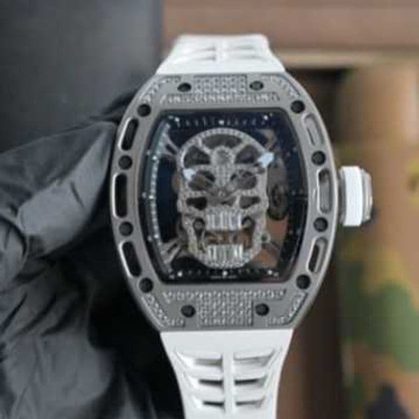 Luxury high-quality watches Diamond-Studded Skull Mens Fashionable Barrel-Shaped Hollow Silicone Wristwatch with Large Dial