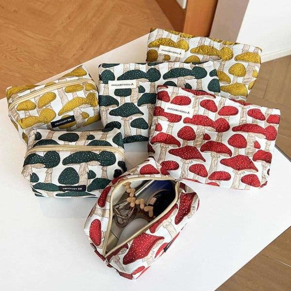 Bag Makeup Red / Yellow Mushroom PrintCoin Key Purse WashPortable Cosmetic Pouch Handbag Gift D260630