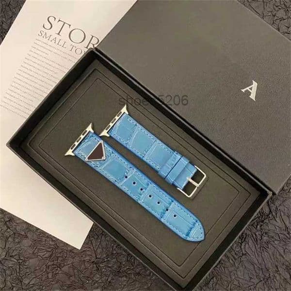 Smart Straps designer Designer Watch Band For Utra 2 49MM 45mm 44mm 38mm 42mm Leather Iwatch Bands Fashion Unisex Bracelet Gift Triangle Smartwatch With Box TR2Y