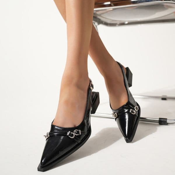 2025 new toe Pointed Fashion Sgbac Gothic Chunky Heeled Women Pumps Summer Autumn Low heels Belt Buckle Casual Girls Students Shoes 058b 64e5
