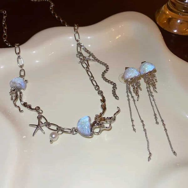 New Cute Deep Sea Jellyfish Elf Long Flow Su Drop Earrings Enchanting You Star Transparent Crystal Chain Earrings Womens Jewelry Gifts W240904