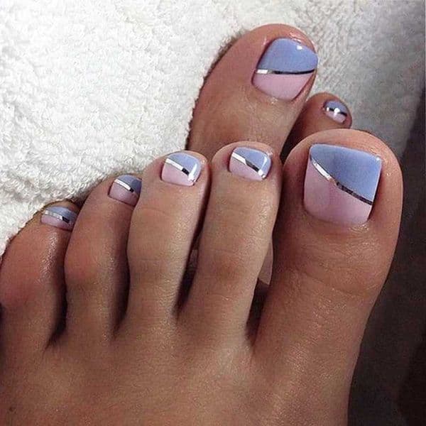 False Toe Nails New Summer Simple French Fake Toenails Wearable Detachable Pressing Toe Nails 24 pieces Female Fake Toenails W240905
