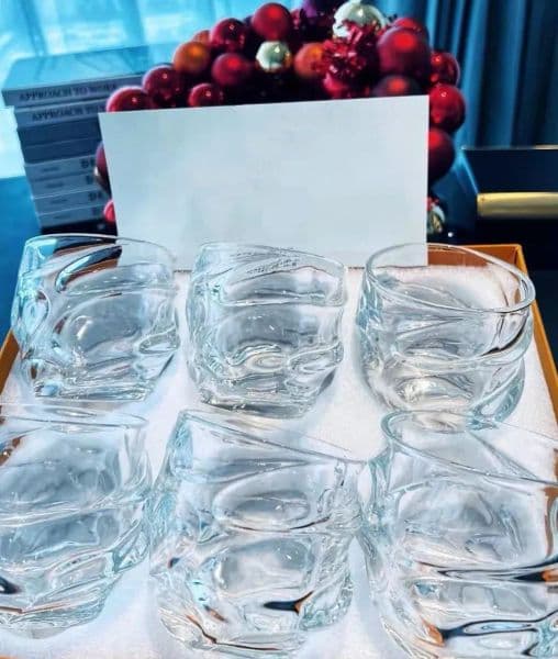 Top Designer Whiskey Glass Home Creative Glass Wine Utensils Transparent Crystal Wine Glasses Bar Beer Glasses 6 pieces/s