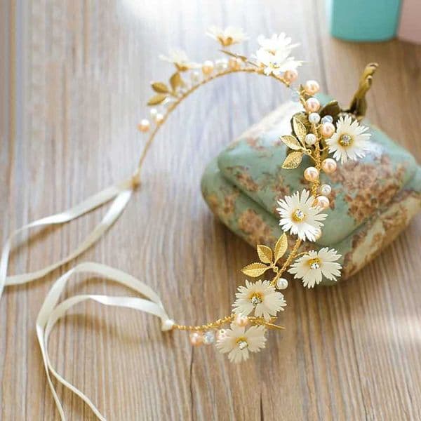 Sweet Flower Headband With Ribbon Wreath Wedding Party Ladies Girls Garlands Floral Crown Hairband Hair Accessories for Women MLX240913