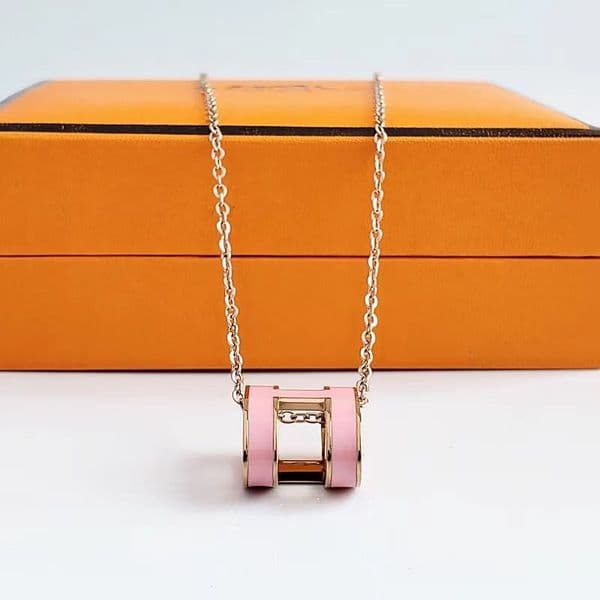 Womens Rose Gold Pendant Necklace Stainless Steel Designer Necklace Holiday Gift High Quality Jewelry