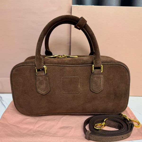 New Women Suede Shoulder Bag Luxury Designer Vintage Golden Hardware Crossbody Bag Zipper Closure Removable Strap Handbag Fashion Women Casual Shopping Tote Bag