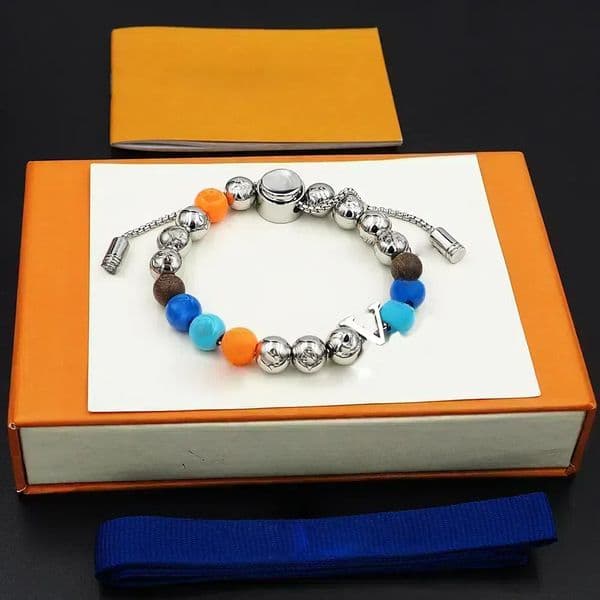 Charm Designer Presbyopia Bracelets Beautiful Fashion Classics For Men Women Letter Elegant Beads Bangle Jewelry
