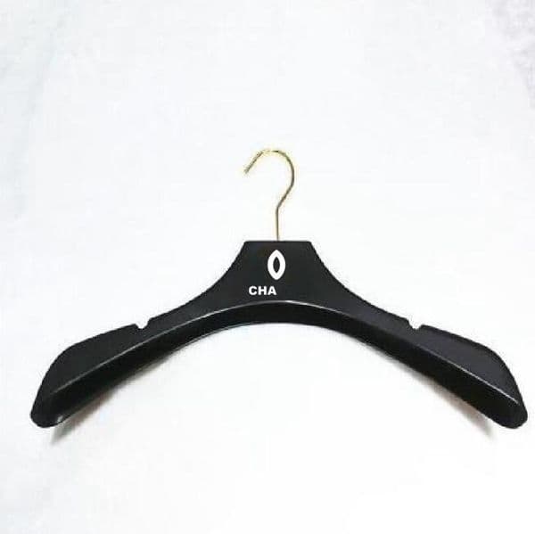 Designer C Letter Black Hangers Anti Slip Coat Hanger Pants Storage Clothing Stores Fashion Creative Lingerie Racks Clothes Stand 001