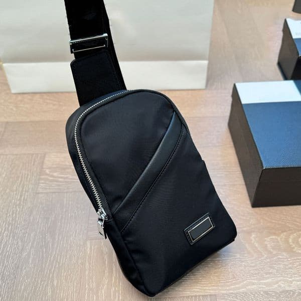 Designer bag Nylon Waist bag Chest bag Crossbody Bag quality Crossbody Bag saddle bag luxurys Handbagsl Zipper Travel Bag cosmetic bag Messenger Bag 14m