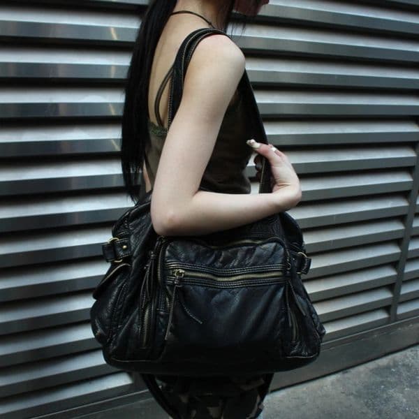 Women s fashion retro Y K hot girl motorcycle large Luxury capacity washed distressed shoulder messenger bag