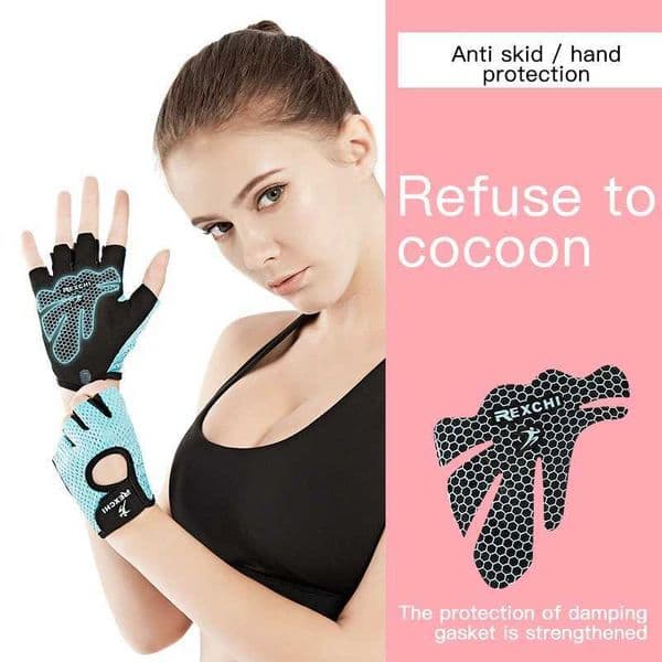 Half Finger 3 Colors Good Grip Strength Lightweight Stronger Grip Ventilate Weight Lifting Gloves Gym Gloves 52g Per Pair GloveXJ241118
