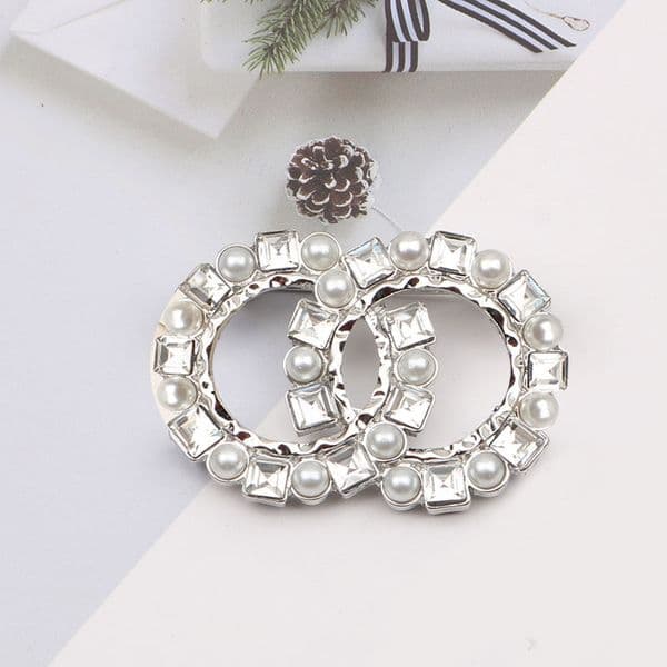 20Style Classic Luxury Desinger Pearl Brooch Famous Women Rhinestone Round Letters Brooches Suit Pin Fashion Jewelry Clothing Decoration Accessories