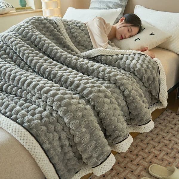 Coral Velvet Blanket Autumn Winter Warm Sleep Blanket Soft Flannel Velvet Blanket Used for Bed Comfortable Thick Warm Blanket 240923L260521N3HZ