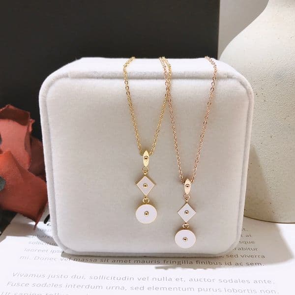 Fashion Women Luxury Designer Necklace Choker Chain 18K Rose Gold Plated Stainless Steel Pendants Statement Jewelry