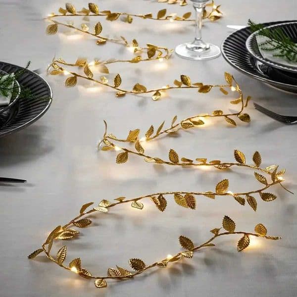 1PC 2M 20LED Golden Small Leaf Fairy Light Battery Powered LED Copper Wire String Light Used for Wedding Family Party DIY Christmas Decoration Y240927