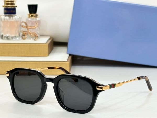 Sunglasses For Men Women Popular 1891 Fashion Summer Travel Avant-Garde Goggles Style Anti-Ultraviolet UV400 Square Acetate Full Frame Glasses Random Box