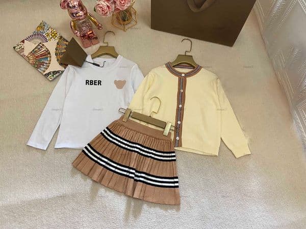 Luxury Tracksuits girls dress Multi-color stripes baby dress set kids designer clothes high-quality Autumn suits Knitted cardigan and plaid skirt