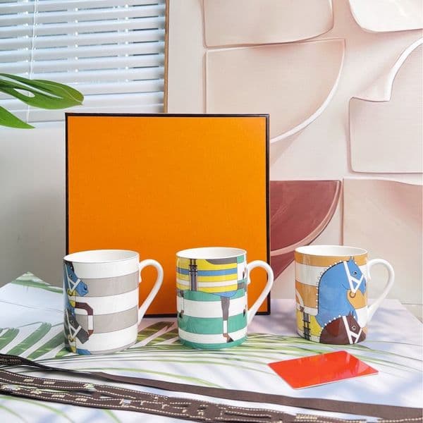 Top Fashion Bone china mug three-piece water cup coffee cup home office gift wholesale matu couple cup