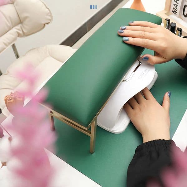 Russian Manicure Special Hand Pillow Set Ultra High Speed Rail Suitable for Placing Lightweight Treatment Lights Simple Tool Mat 240929