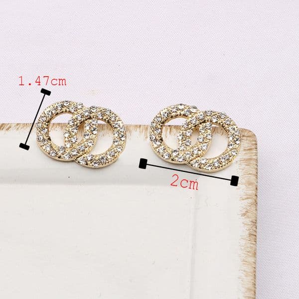 19Style Mixed Earring Simple Sier Ear Stud Famous Women Geometry Cross Round Crystal Rhie Pearl Earrings Bride Wedding Party Jewerlry Christmas Gifts