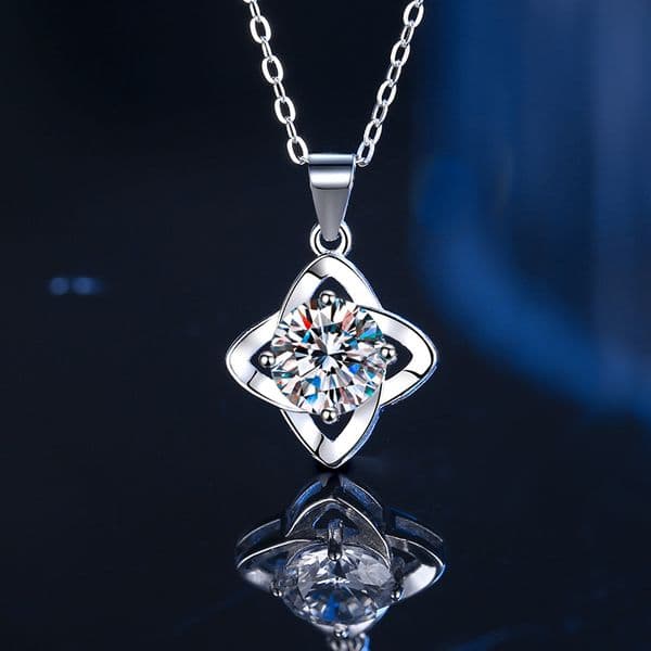 Round Diamond Mossanite Necklace 100% S925 Sterling Silver Heart Clover Choker Jewelry Luxury Iced Out Pendant Necklaces for Women Mom Mother Valentine's Day