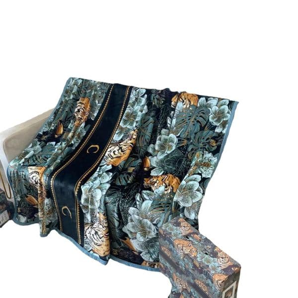 Tiger Print Blanket Luxury Thickened Sofa Throw Blanket 59x79 in 150 x 200cm Warm Designer Winter Blanket S25107