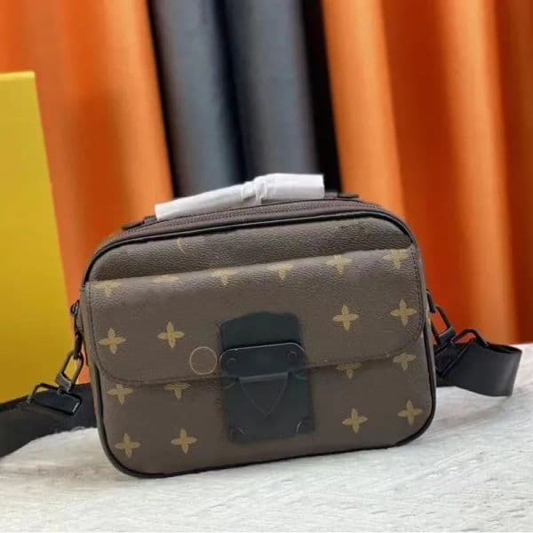 Luxurys Designer Bags Men 3pcs Sets Trio Leather Black Flowers Messenger Purse Crossbody Bags Shopping Bag Plain Shoulder Bag Handbags Women Wallets Purses Tote Bag