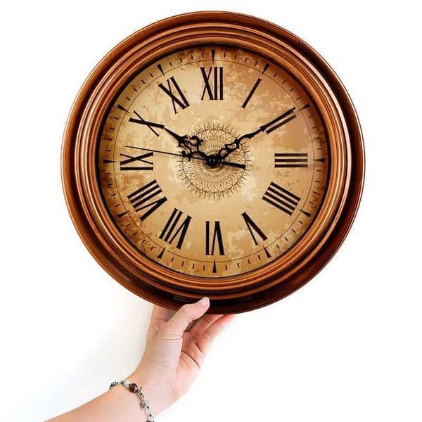 Retro Plastic Outer Frame Wall Clock Black Outdoor Garden Decor Wall Clock Roman Numerals Silent Wall Clock for Home Wall DecorM240731