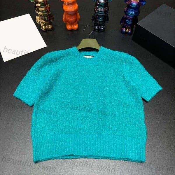 luxury Women Sweaters spring/summer new item fashion simple and versatile knitted short sleeved woman