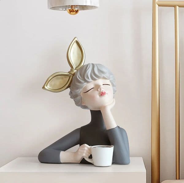 Moden Gorgeous Girl Resin Art Statue Gift Room Decoration Accessories Sculpture Ornaments Home Decoration Tabletop Figuines 240731
