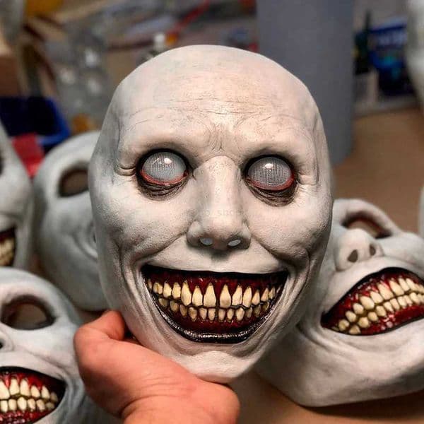 Horror The Exorcist Smiling Face Demon Mask Cosplay Evil Creepy Ghost Skull Plastic Masks Halloween Carnival Party Costume PropXJ240802