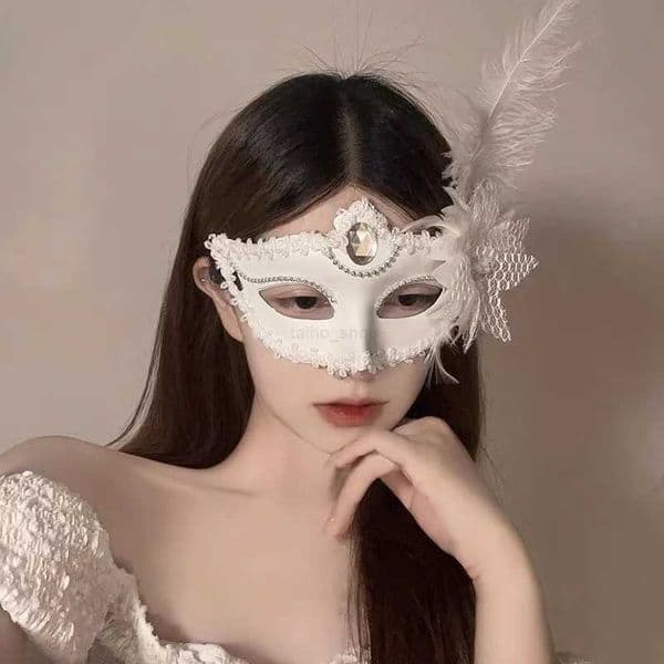 Feather Rhinestones Women Masquerade Mask Lace Flower Fashion Half Face Sexy Halloween Christmas Easter Cosplay Party Prom WhiteXJ240802