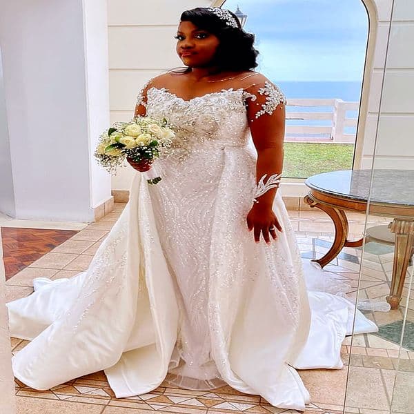 2024 Arabic Aso Ebi Plus Size Ivory Mermaid Wedding Dresses Lacefull Crystals Beaded Detachable Train Vintage Bridal Gowns Dress ZJ202