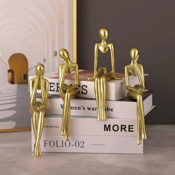 Resin Thinker Statue People Sculpture Retro Home Decor for Nordic Living Room Decoration Maison Desk Ornaments 240804