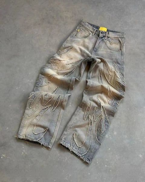 Mens Jeans Bat Animal Embroidery Baggy Jeans New Flame Embroidered Vintage Washed Hip Hop Goth Denim Pants Fashion R250428