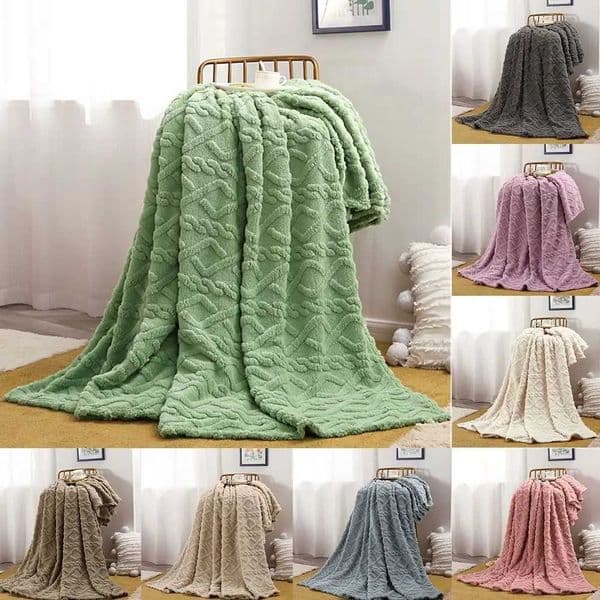 70X100CM Solid Color Flannel Blanket Reversible Embossed Warm Plush Blanket Plush Fuzzy Blanket Bedroom Bed Living Room SofaXJ240813