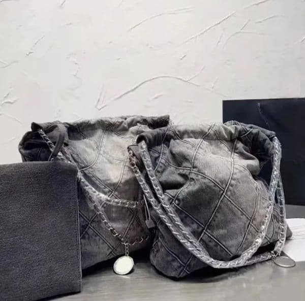 Denim Shoulder Classic denim shopping tote with wallet inside sier chain hardware New casual handbag commuter bag