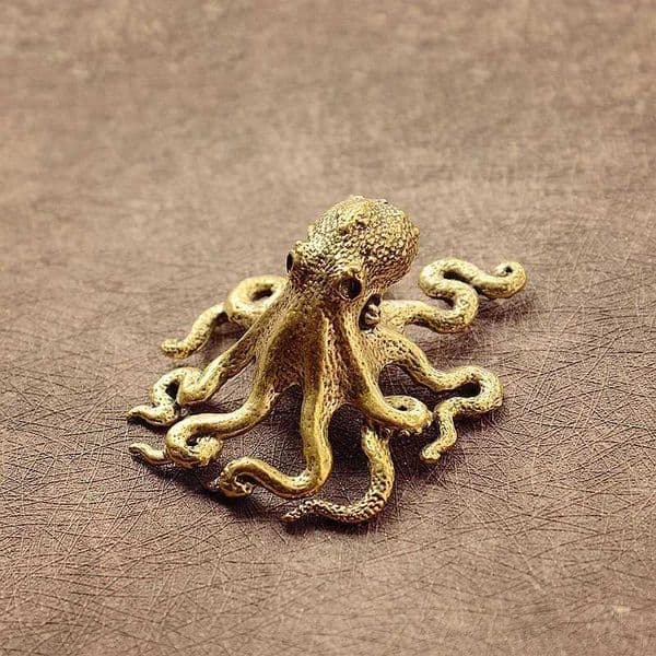 Hand Made Small Octopus Statue Metal Brass Tea Pet Table Ornament Lucky Home Decorations Accessories Chinese Tea Set Craft GiftXJ21