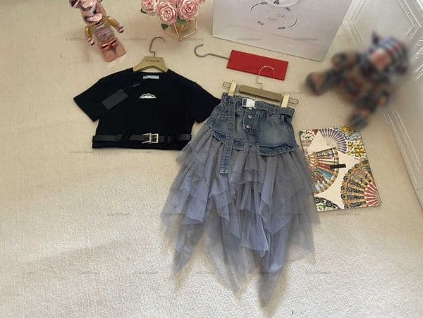 New girls dress Summer kids Two piece set tracksuits designer baby clothes Size 120-160 CM T-shirt and Lace denim patchwork design skirt L26521V2K8