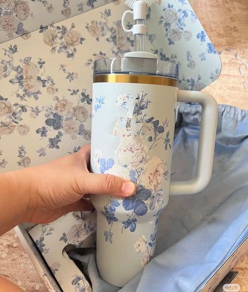 US Warehouse 40oz Tumbler Blue Magnolia Pink Rose Lilac ral Cups 40 OZ Stainless Steel Tumblers With Handle Lid And Straw Travel Car Mugs stock