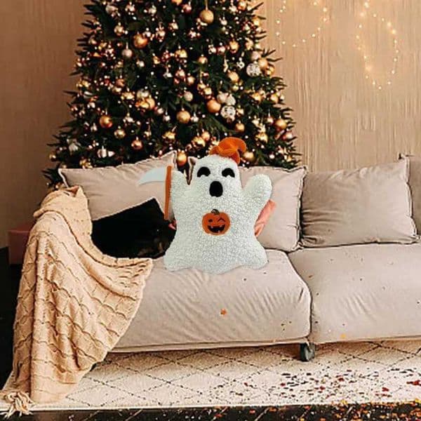 Ghost Pillow Ghost Shape Throw Pillow Spooky Ghost Shaped Throw Pillow plush cushion used for decorating rooms at Halloween parties W240816