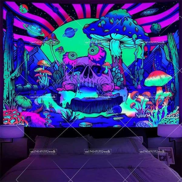 Blacklight Skull Tapestry Mushroom For Bedroom Aesthetic Cactus UV Tapestry Glow in The Dark Mountain and Sun Wall Tapestries Y240816