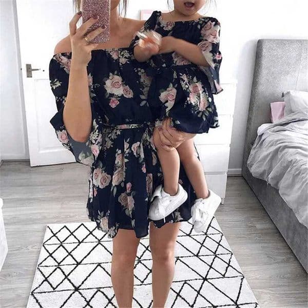 Mother Daughter Dresses Family Matching Off Shoulder Flower Dress Summer Chiffon Girls Bohemian Loose Dress Sundress W240816