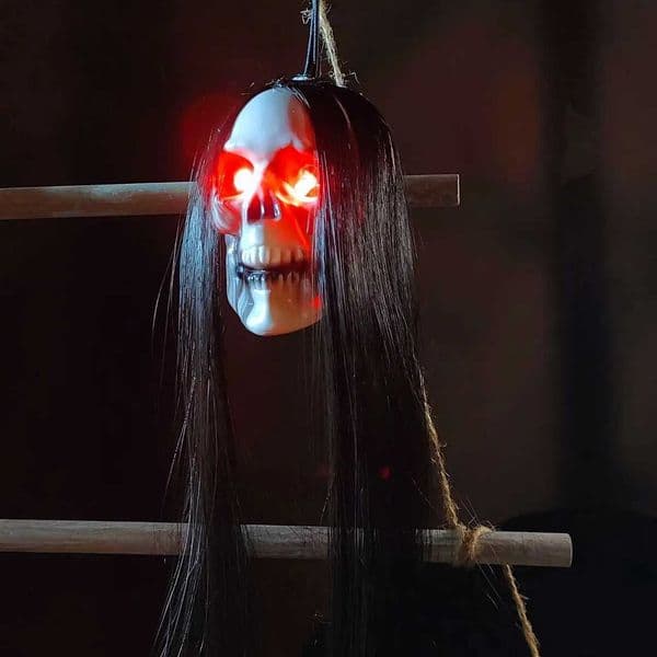 Halloween hanging ghost skull with long hair and glowing eyes terrifying skull haunted house head skeleton prop 2023 Halloween decoration W240817