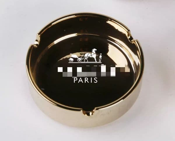 Ceramic gold-plated, big-name logo ashtray, gold creative home living room hotel European light luxury high-end ashtray