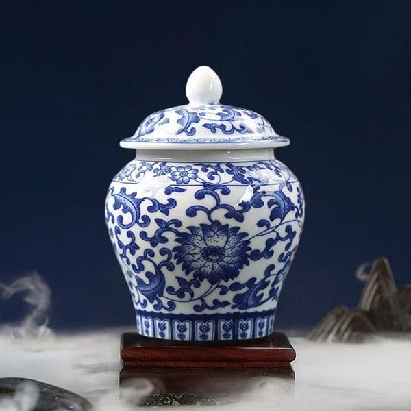Luxury Designer Decor Vintage Bottle Ceramic Ginger With Lid room Chinese Classical Decorative Jar Celadon Vase Storage Jars Candy Pots Home 6