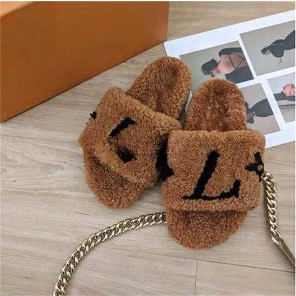 Luxury sandal Slippers designer classic Oran sandals fluffy winter Chypre fur flat Slipper women men white black teddy bear Wool shoe Flip Flops fuz