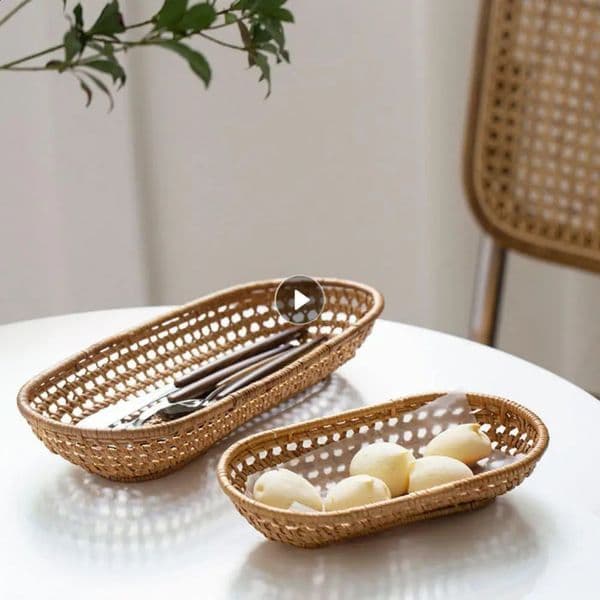 Rattan Storage Oval Hand-Woven Wicker Tray Bread Basket Fruit Food Breakfast Display Box Home Kitchen Decoration 240828