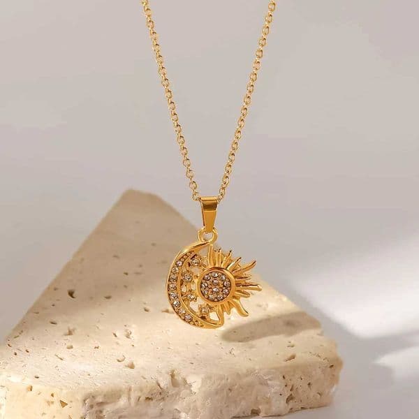 Uworld stainless steel moon pendant high-quality metal gold collar necklace waterproof jewelry W240828
